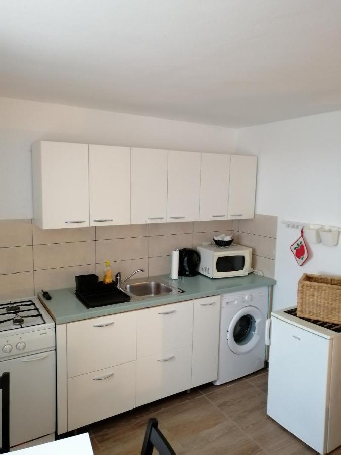 Studio Apartman Nona Angela-Valun كريس المظهر الخارجي الصورة