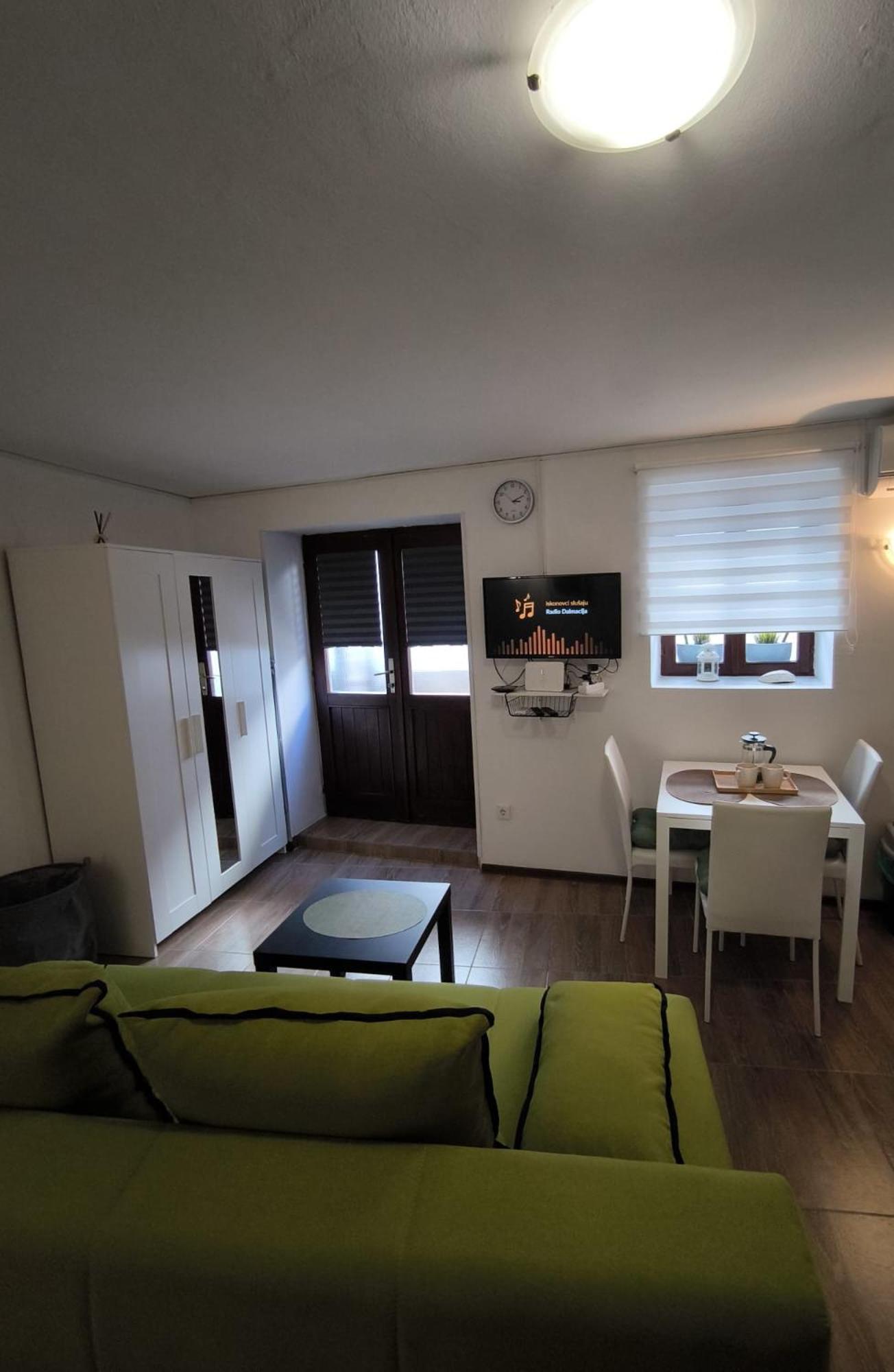 Studio Apartman Nona Angela-Valun كريس المظهر الخارجي الصورة